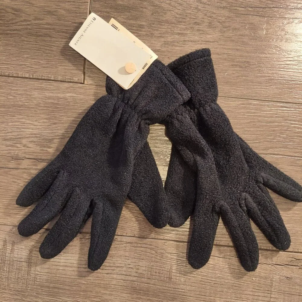 NWT Etienne Aigner Black Fleece Winter Gloves – Classic Luxury Warm Accessories